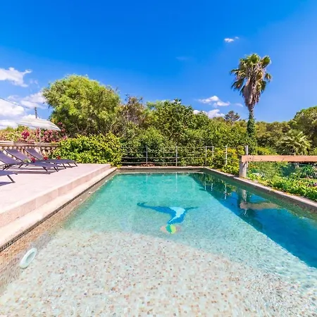 Sleeps 6 Pool Air Con Wifi Holiday home