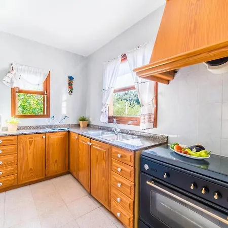Sleeps 6 Pool Air Con Wifi * Pollenca