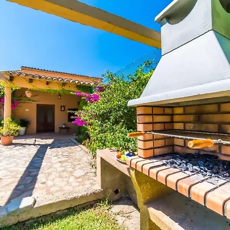 Sleeps 6 Pool Air Con Wifi