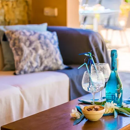Sleeps 6 Pool Air Con Wifi * Pollenca